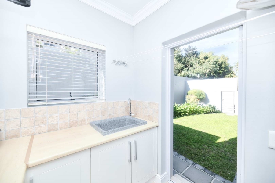 4 Bedroom Property for Sale in Hemel en Aarde Estate Western Cape